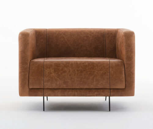 Hera Poltrona – by Emerson Borges